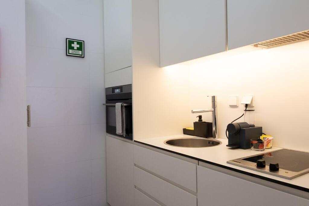Cedofeita Premium Apartment 2F ポルト エクステリア 写真